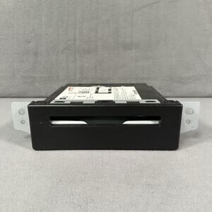 2015-2019 Chevrolet Silverado 1500 Am Fm Cd Player Radio Receiver 13594481 OEM
